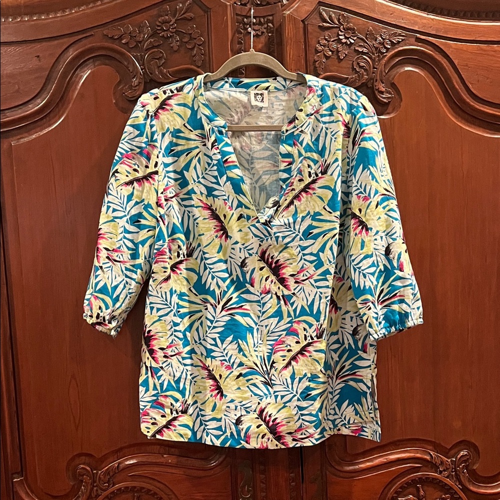 Anne Klein Tropical Print V-Neck Blouse